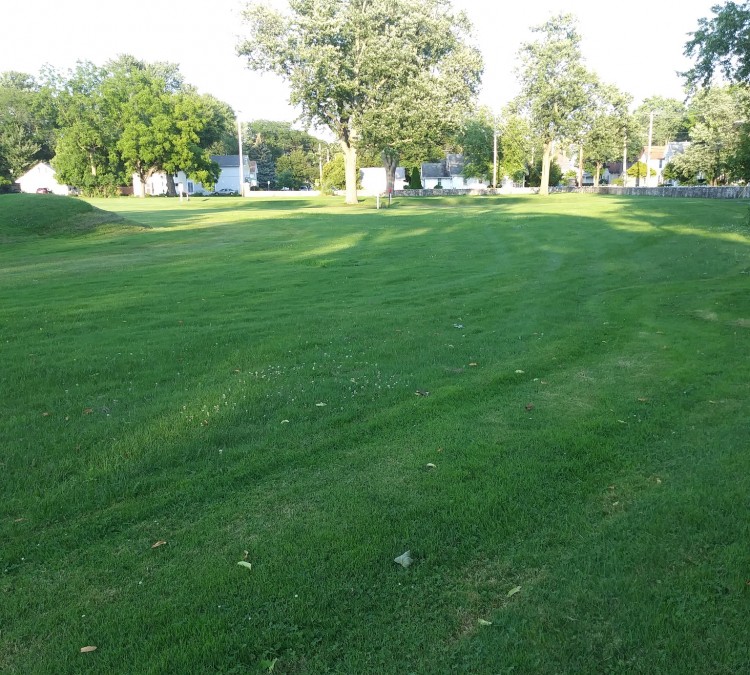 bowling-green-city-park-field-photo